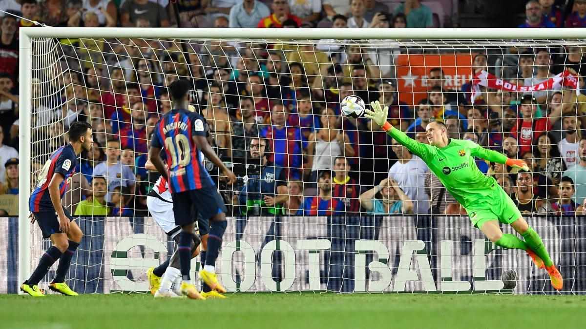 thủ môn huyền thoại Barca