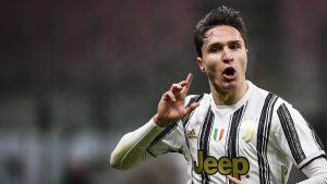 Federico Chiesa trên đường rời Juventus