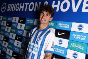 Matt O'Riley gia nhập Brighton từ Celtic